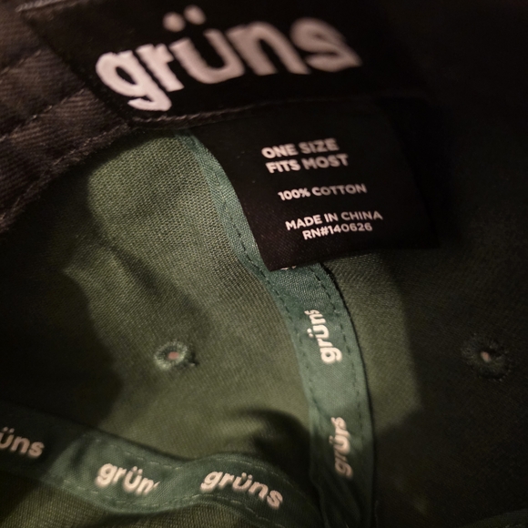 Green Cap - Picture 4 of 5